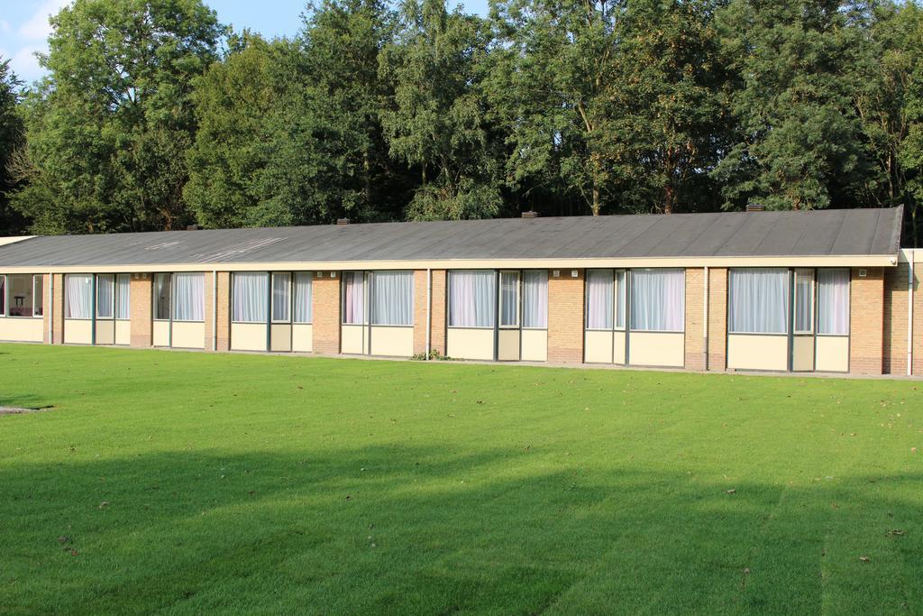 Hotel De Elderschans อาร์เดินเบิร์ก ภายนอก รูปภาพ