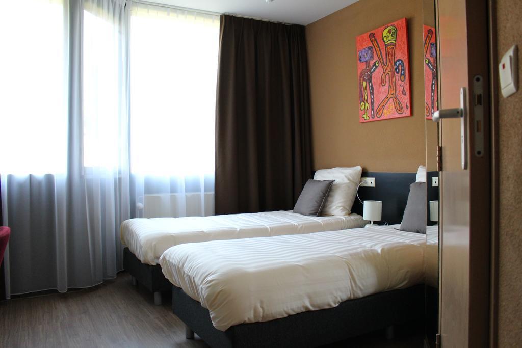 Hotel De Elderschans อาร์เดินเบิร์ก ห้อง รูปภาพ