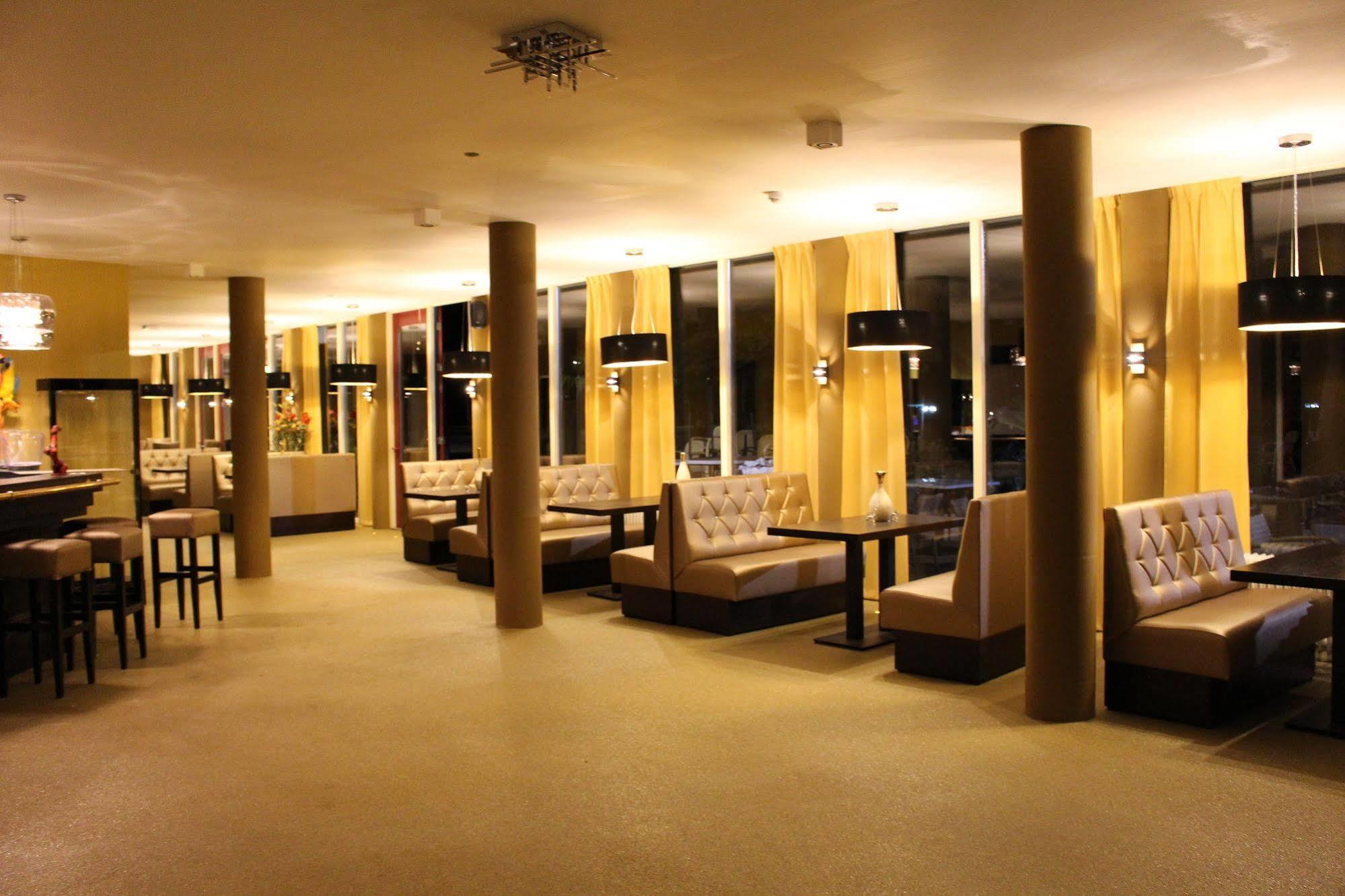 Hotel De Elderschans อาร์เดินเบิร์ก ภายนอก รูปภาพ