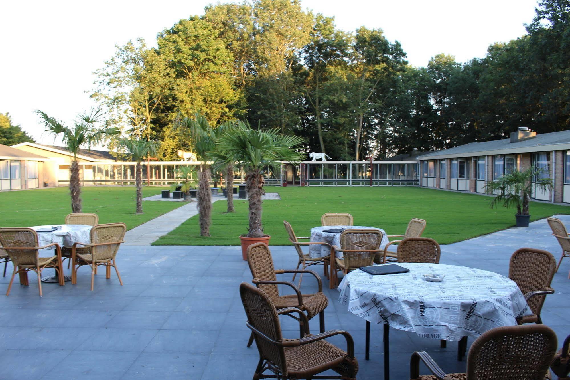 Hotel De Elderschans อาร์เดินเบิร์ก ภายนอก รูปภาพ