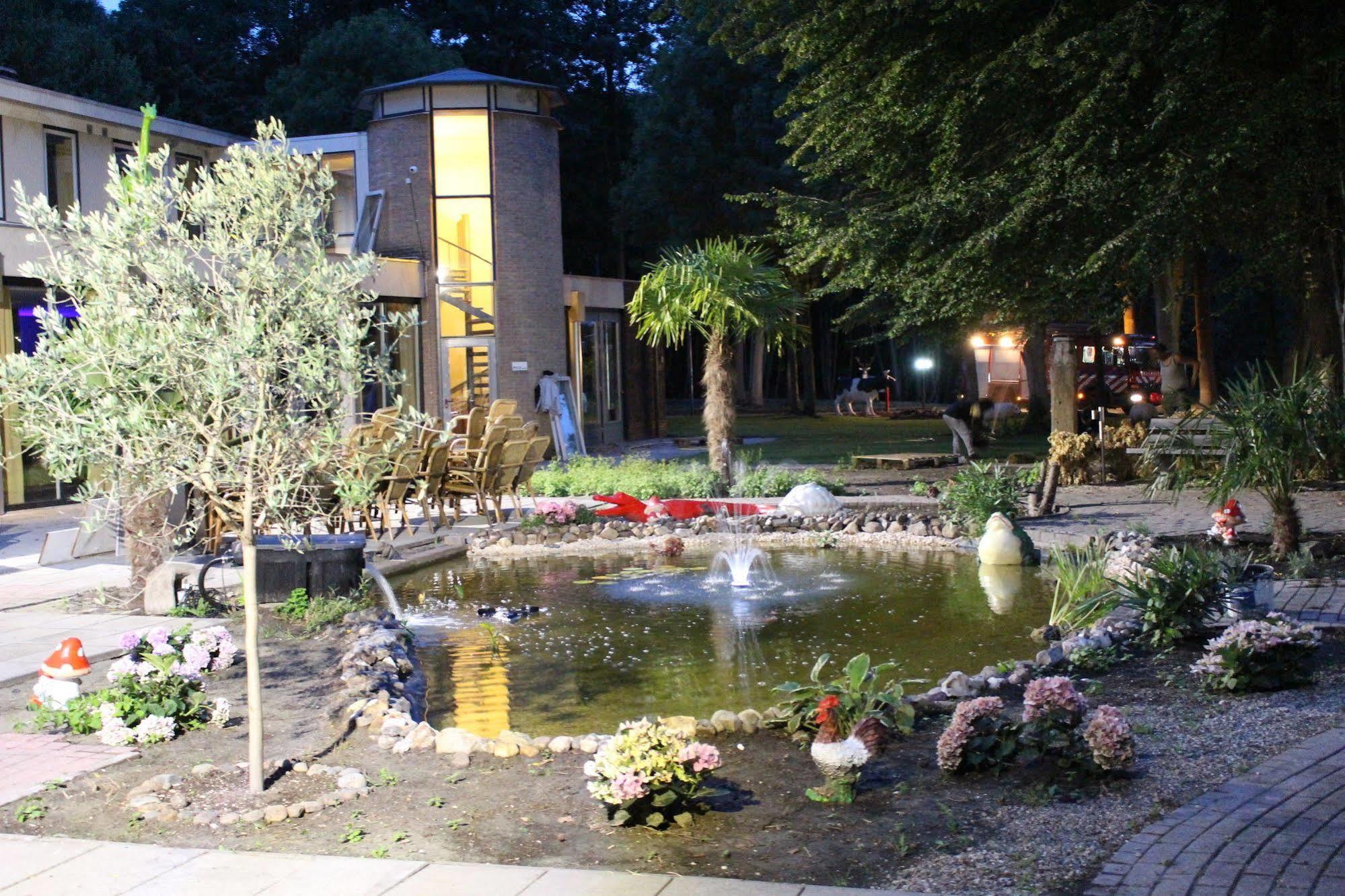 Hotel De Elderschans อาร์เดินเบิร์ก ภายนอก รูปภาพ